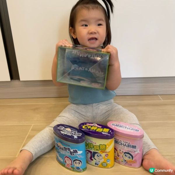 暑假補腦糖🍬  
豆仔玩電話太多，要食返啲補腦糖啦！🧠