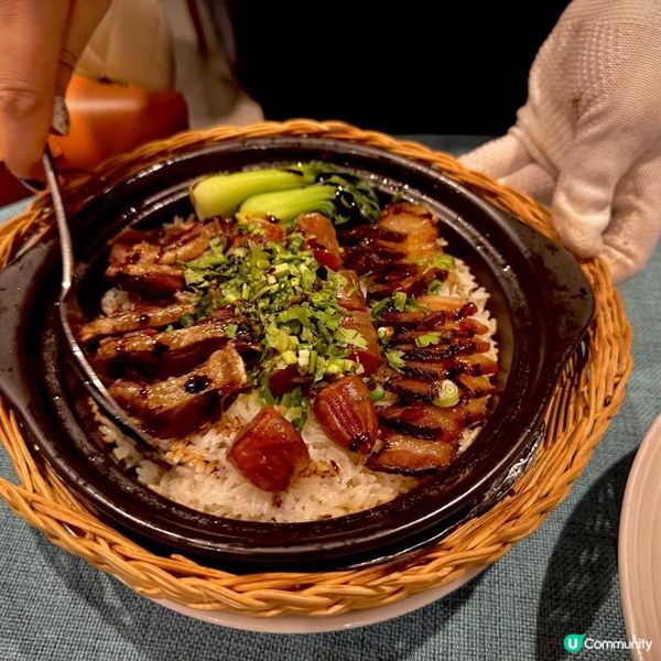 一飯兩食必嚐自家招牌臘味煲仔飯🍹