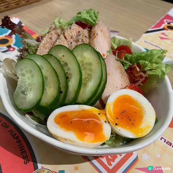 糖心蛋雞肉沙律