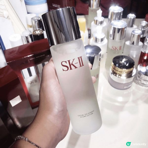 SK-II 神仙水能從細滑、光澤、緊緻、白皙及抗皺等多方面提...
