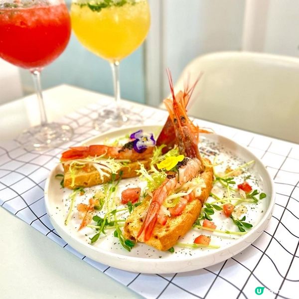 灣仔黑白手繪Cafe｜ULURU