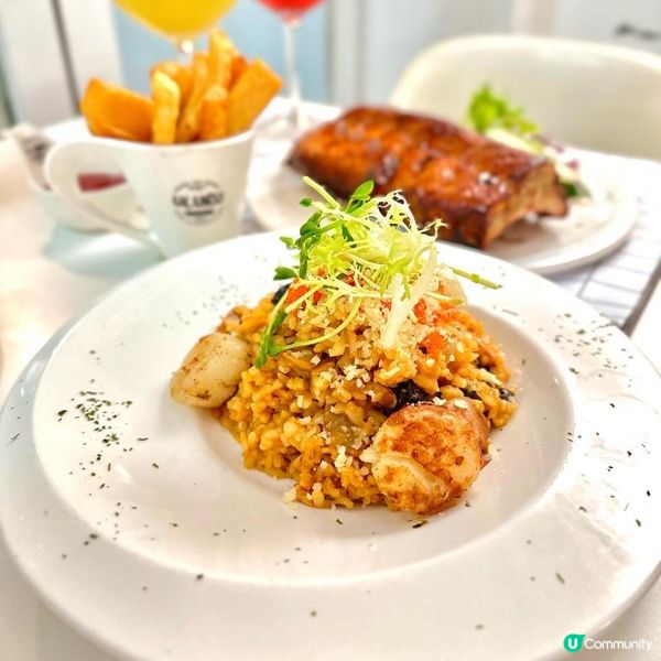 灣仔黑白手繪Cafe｜ULURU