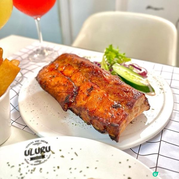 灣仔黑白手繪Cafe｜ULURU