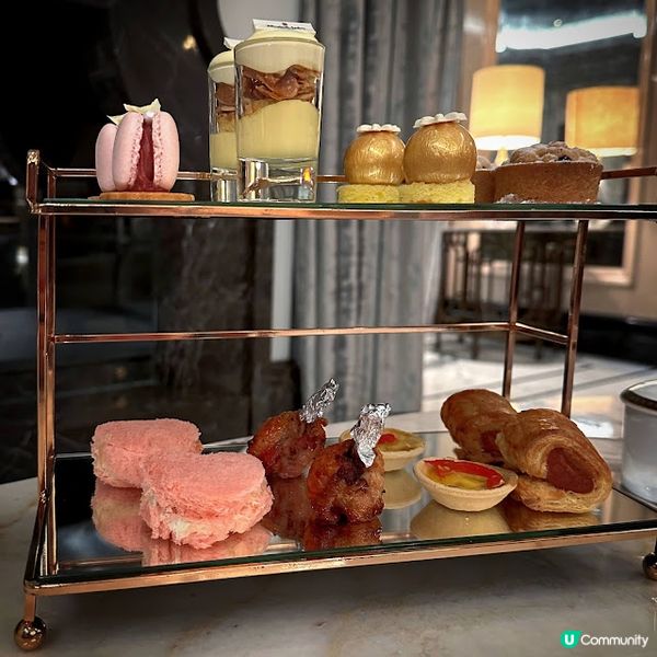 Stay Fabulous in Palm Court！