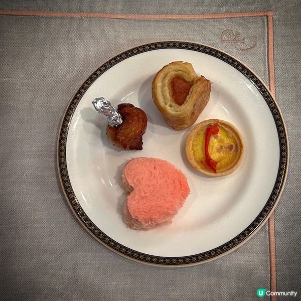 Stay Fabulous in Palm Court！