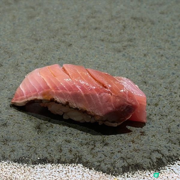 白色調清新風格的廚師發辦 《Hiru Omakase 日》