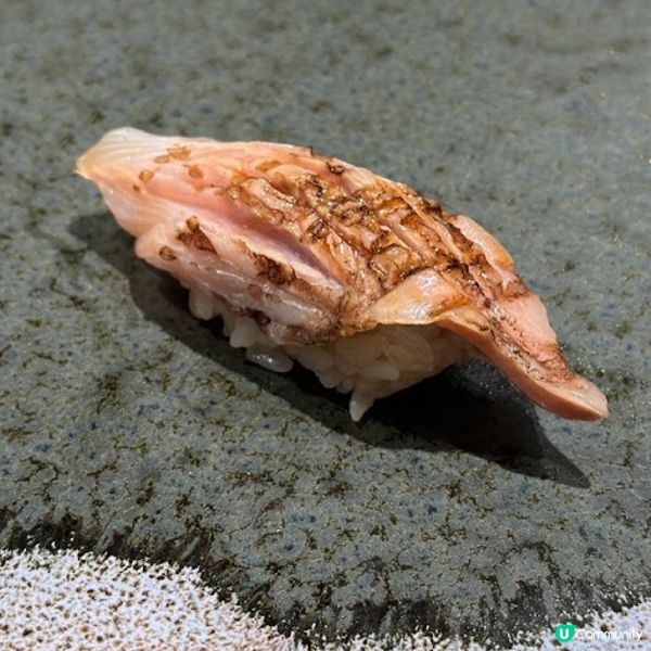 白色調清新風格的廚師發辦 《Hiru Omakase 日》