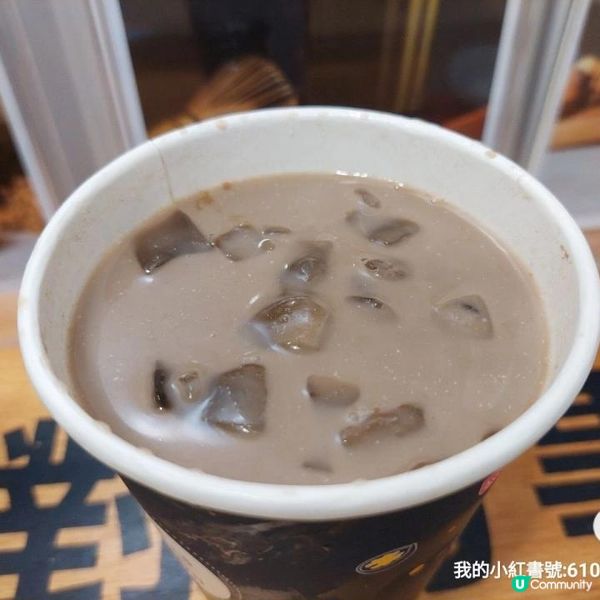 必試主打堅果奶蓋店