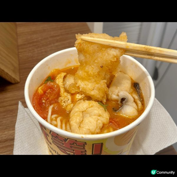 香港仔南記粉麵新推出「?」套餐（麻辣番茄湯底米線+指定配料魚...