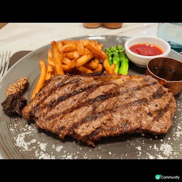 銅鑼灣CARVER環境雅致，座位舒適，店員服務有禮，值得推薦...