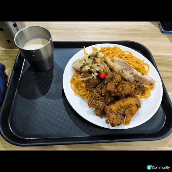 位於深水?區?三多美食，屬於人氣店?兩?飯鋪，非常多選擇！
