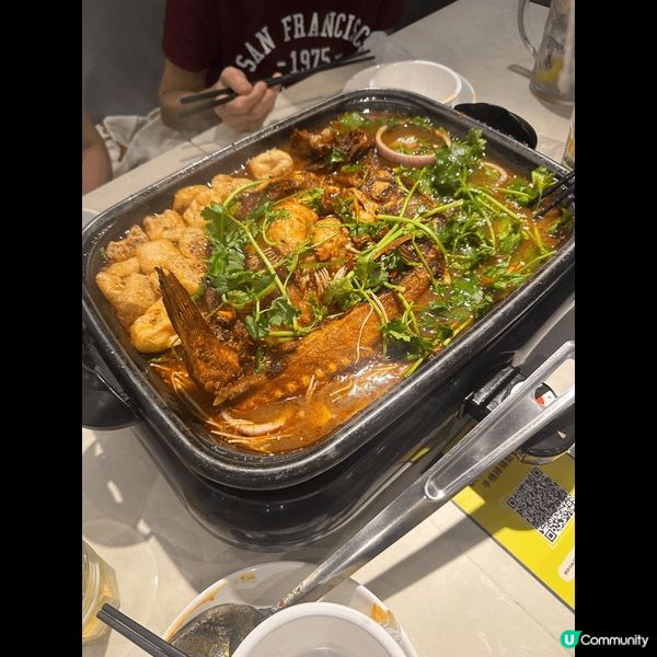 好友相伴美食遊，地道冬菇亭小炒，文青打卡店，火辣辣烤魚。