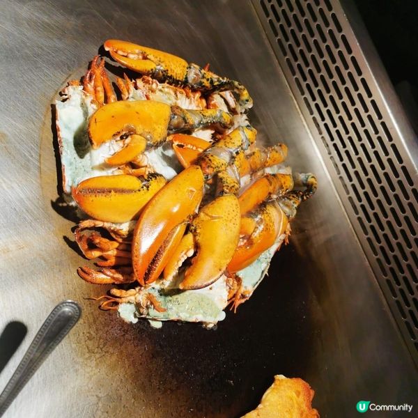 大大隻麵包蟹任你夾呢個就係食自助餐嘅好處喇 鍾意食嘅夾幾多都...