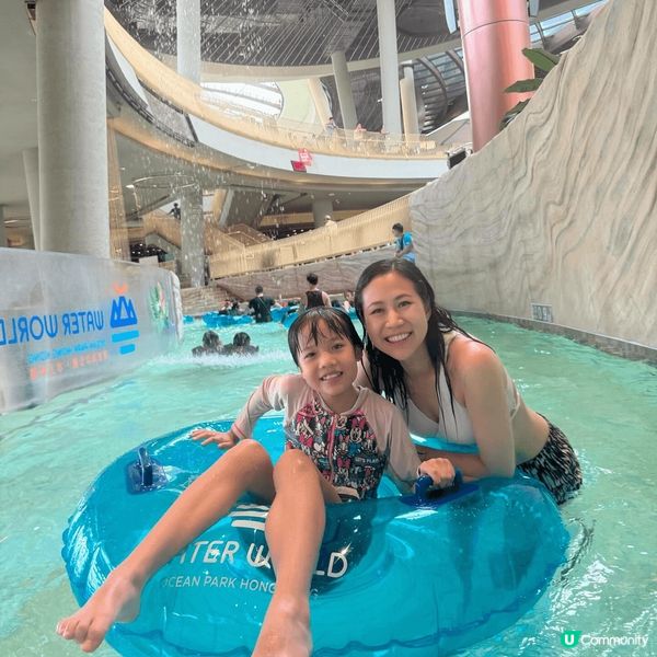 放暑假就係要去水上樂園玩, 定律黎架嘛!!