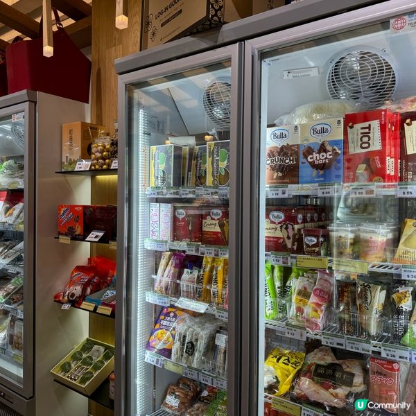 果欄都有水果批發店😆自家品牌榴槤月餅！真100%貓山王蓉餡