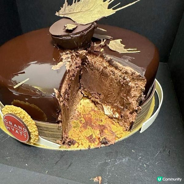 Grand Hyatt 嘅生日蛋糕真係與眾不同,發覺佢隻朱古...