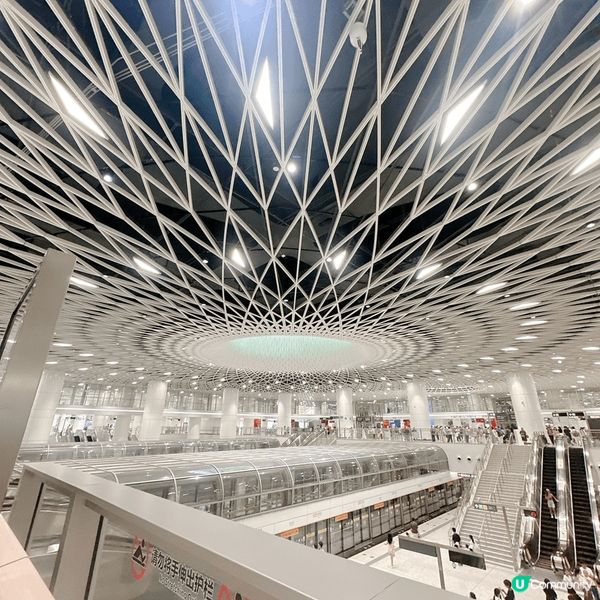 第一次係深圳崗廈站