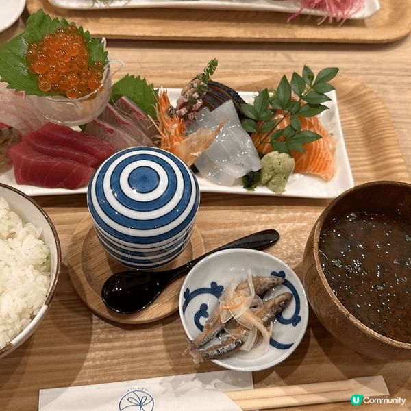 日本刺身定食絕對讓人驚艷！新鮮的生魚片搭配上煮得剛剛好的白飯...