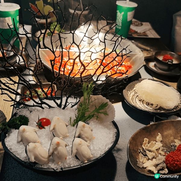 呢間係香港?火鍋店，?食好有特色，好靚打卡一流，加上食落好味...