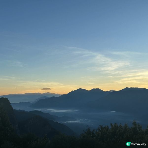 早上5時在台中阿里山的日出，雖然要凌晨3點起床搭小火車到祝山...