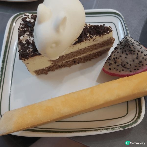 #廈門#羅?臣廣埸#4樓#自助餐#有一份牛扒加小食任食任飲#...