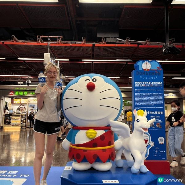 太古站由多啦A夢打卡位，其實依家每一個地鐵站附近?商場都會有...