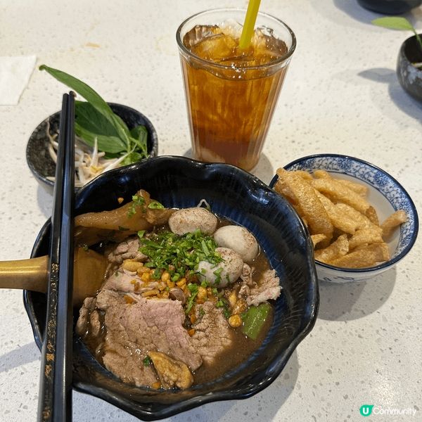 八月曼谷之旅去Thong  smith 食船麵，平民價錢，但...
