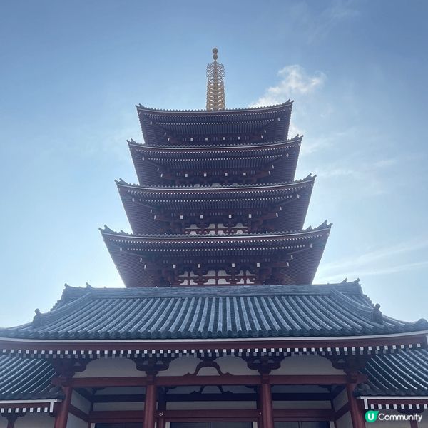 呢個係東京既淺草寺,附近既商店街真係好多野行,不過暑假就超級...