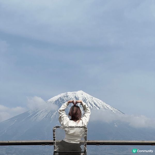 馬飼野牧場位於靜岡縣富士宮市，以富士山為背景，擁有日本最好的...