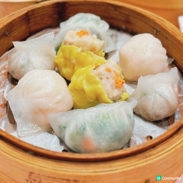 蝦餃燒賣粉果四色拼盤