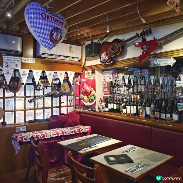 德式🇩🇪小木🪟屋風🏠酒吧🍺餐廳