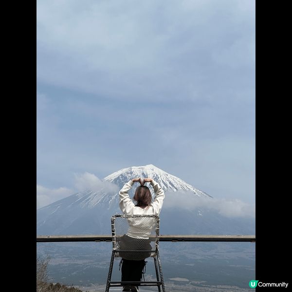 馬飼野牧場位於靜岡縣富士宮市，以富士山為背景，擁有日本最好的...