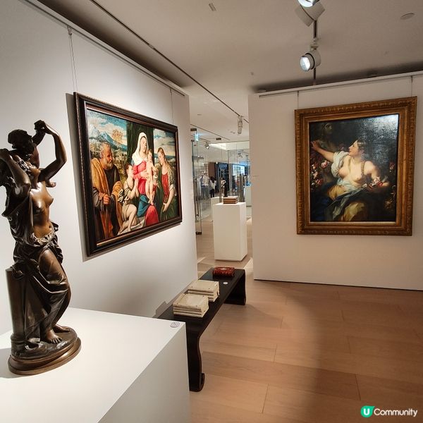 著名拍賣行蘇富比，剛剛於香港中環置地遮打新開一個大型藝廊，免...