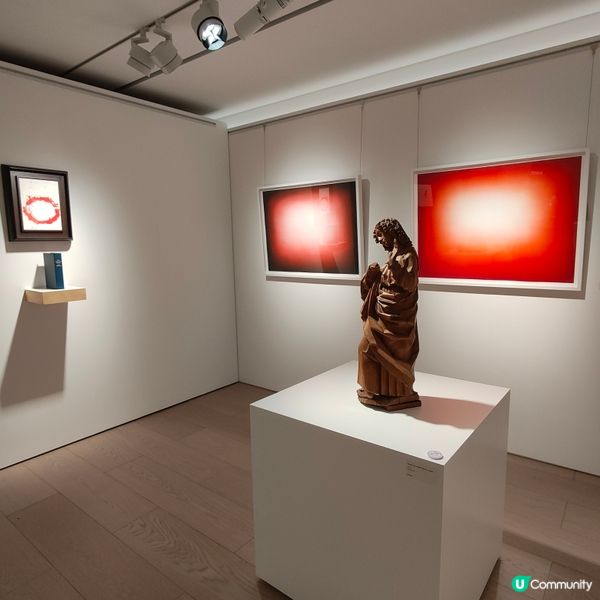 著名拍賣行蘇富比，剛剛於香港中環置地遮打新開一個大型藝廊，免...