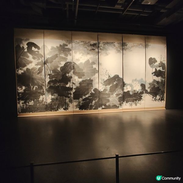 著名拍賣行蘇富比，剛剛於香港中環置地遮打新開一個大型藝廊，免...