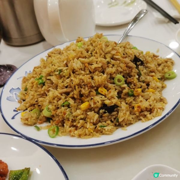 呢碟炒飯叫做闊佬炒飯､招牌炒飯,我都唔記得咗啦,反正就係吵得...