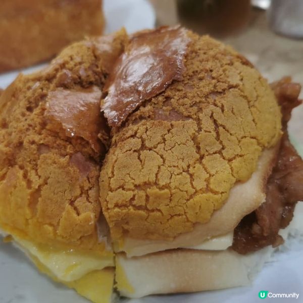 沙嗲牛菠蘿包,有幾多人食過?其實沙嗲牛肉同菠蘿包又幾夾喎!人...