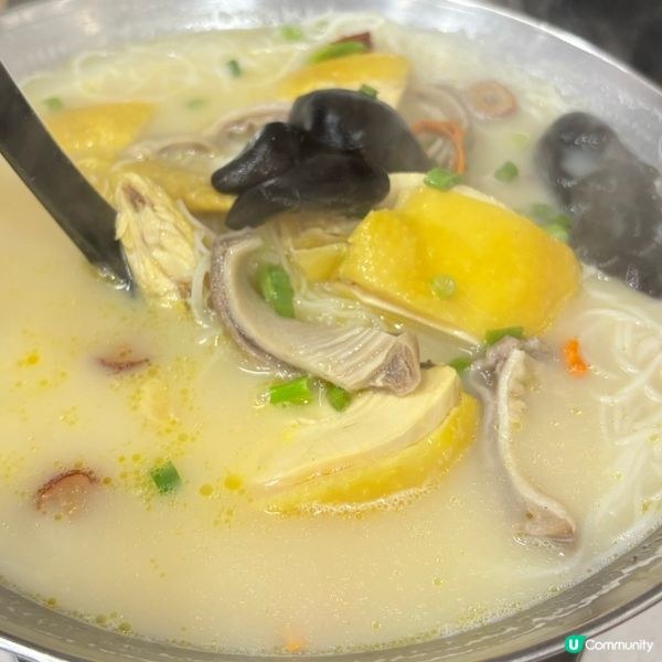 🇭🇰🤤鍾意食雞湯米線必試嘅癡膠雞🐓