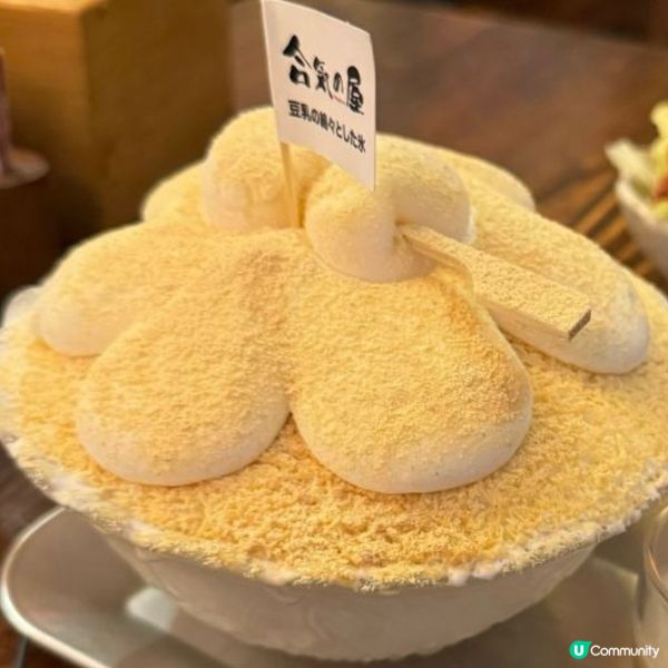 豆腐牛奶沙冰，豆腐味道清香，牛奶味道濃郁，入口即化