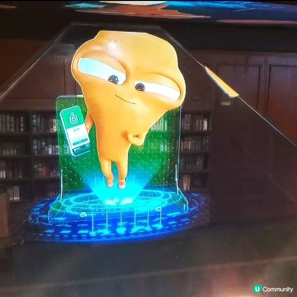 識碳館打卡日！👻  
識碳鬼鬼毛公仔抱返屋企啦！🧸