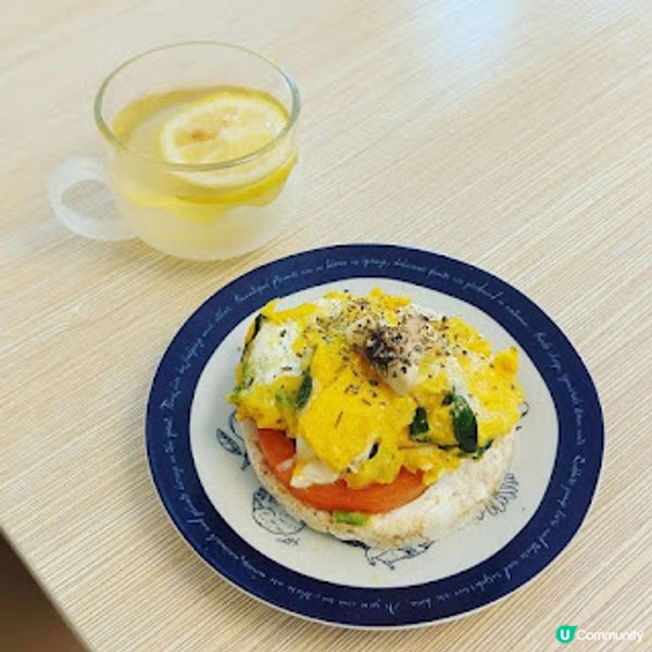 【#健康點心・#蘑菇菠菜炒蛋 蕃茄乳酪配 #米餅】