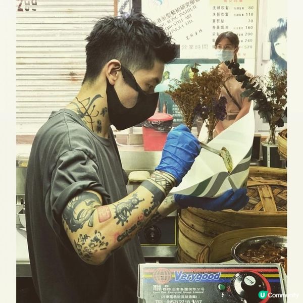 點呀⁉️要排隊起碼45分鐘先食到嘅街頭小店😰有咩咁巴閉呀🧐❓@倆口小吃