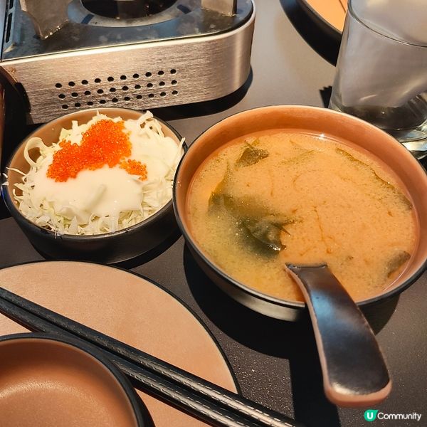 位於大角咀利奧坊嘅Eaaat here, 主打日式火鍋、鐵板...