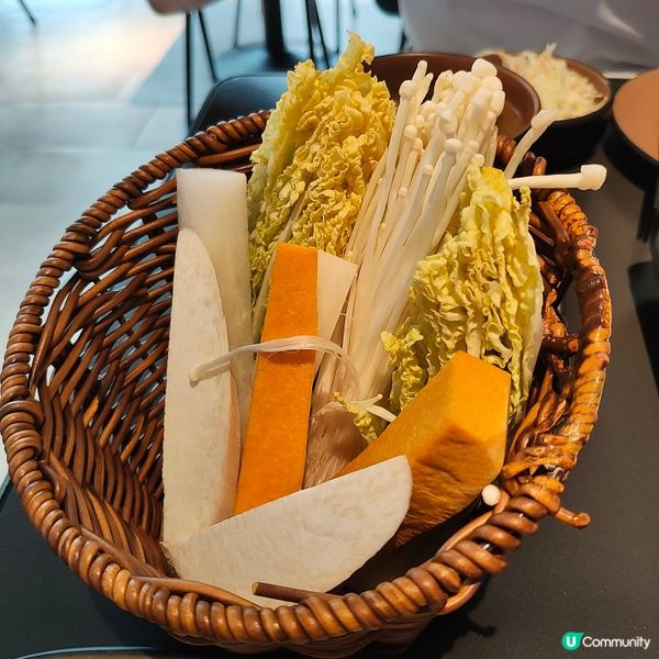 位於大角咀利奧坊嘅Eaaat here, 主打日式火鍋、鐵板...