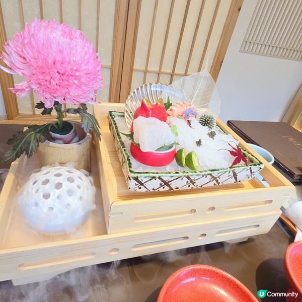 鱈蟹三色刺身桃花陣