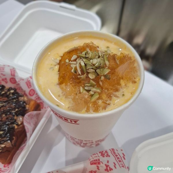 新鮮水果製作，奶昔窩夫即叫即做