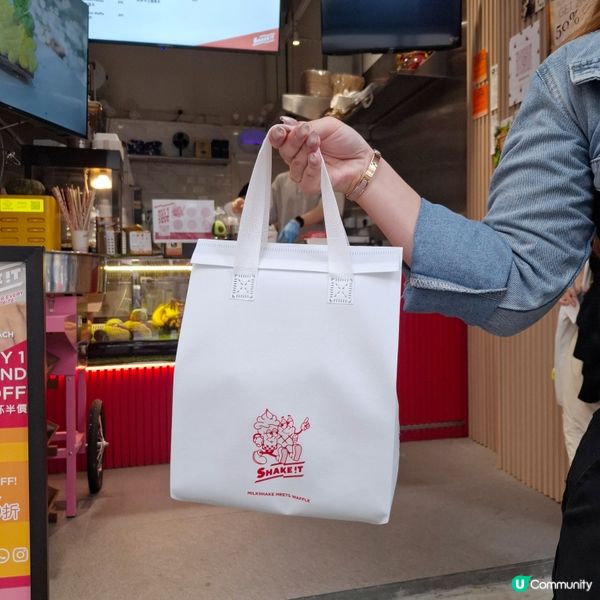 新鮮水果製作，奶昔窩夫即叫即做