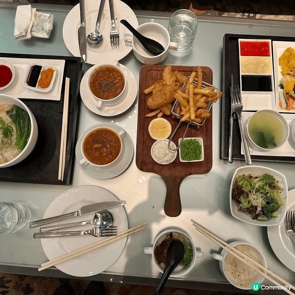 銅鑼灣富豪酒店帝廊、很chill很relax, 樓底又高、沒...