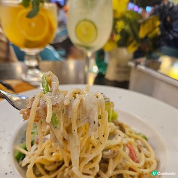 食飯睇戲兩不誤 🎬🍟