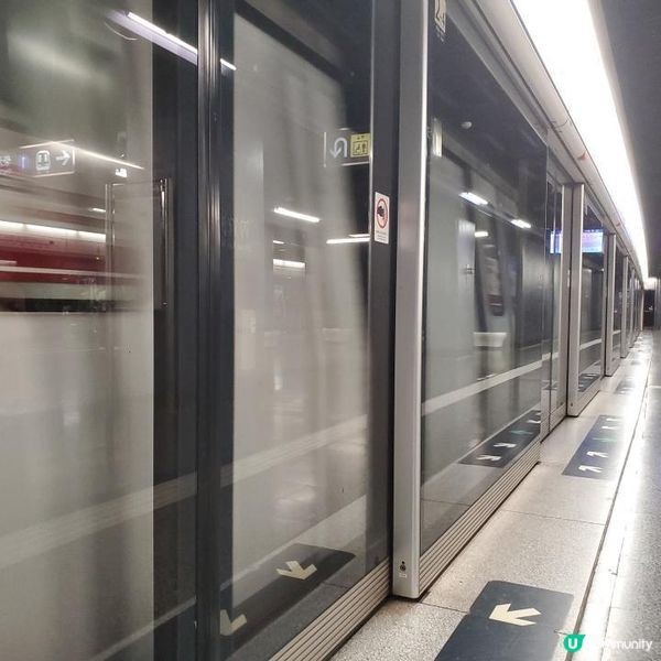 《打卡攻略 : 港鐵45週年主題列車》